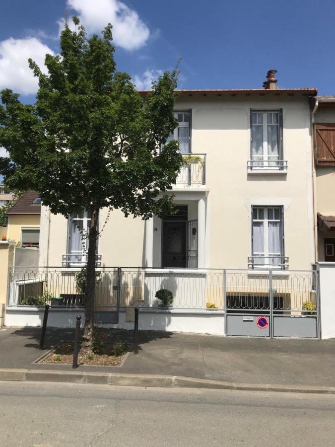 Maison Bernadette - Premier Etage Витри сюр Сен Екстериор снимка